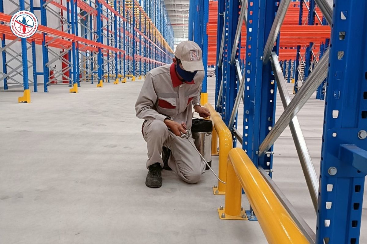 Diệt Mối Cho Kho Thực Phẩm Chuẩn HACCP, An Toàn Cho Hàng Hóa 8 Bao-lau-nen-kiem-tra-moi-trong-kho-thuc-pham
